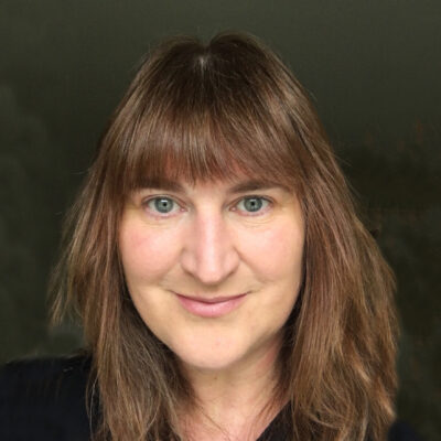 Linda Headshot web